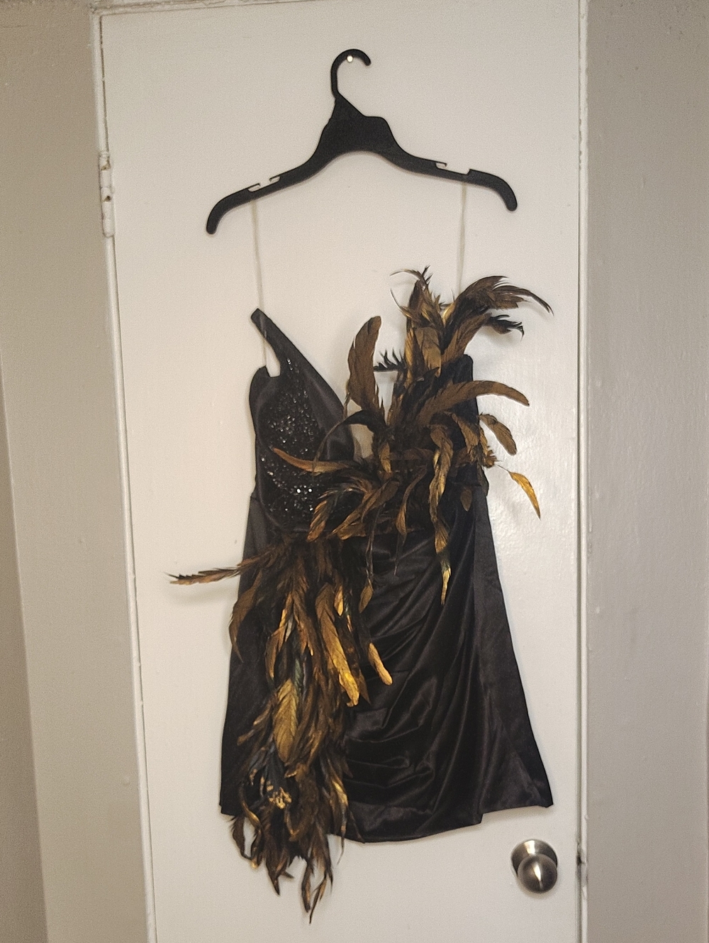 Black One-Shoulder Feather-Trim Cocktail Dress